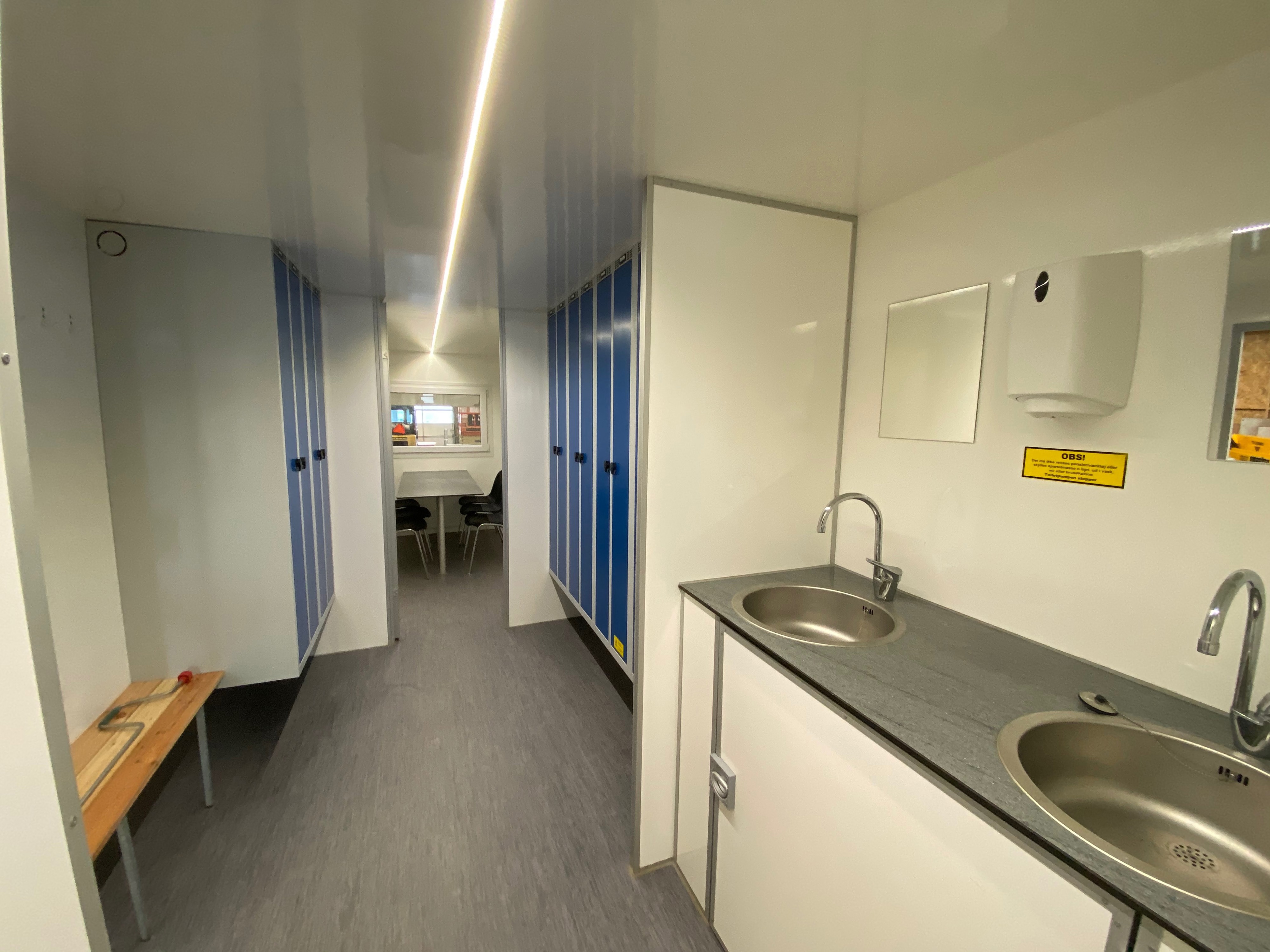 Mandskabsvogn m. spiseplads, skabe, toilet og bad - billede 3