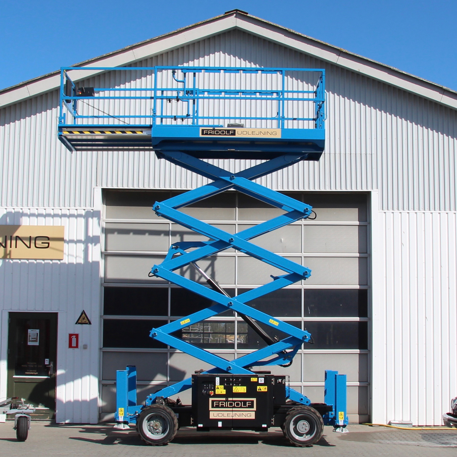 12 meter saxlift - terrængående (diesel)
