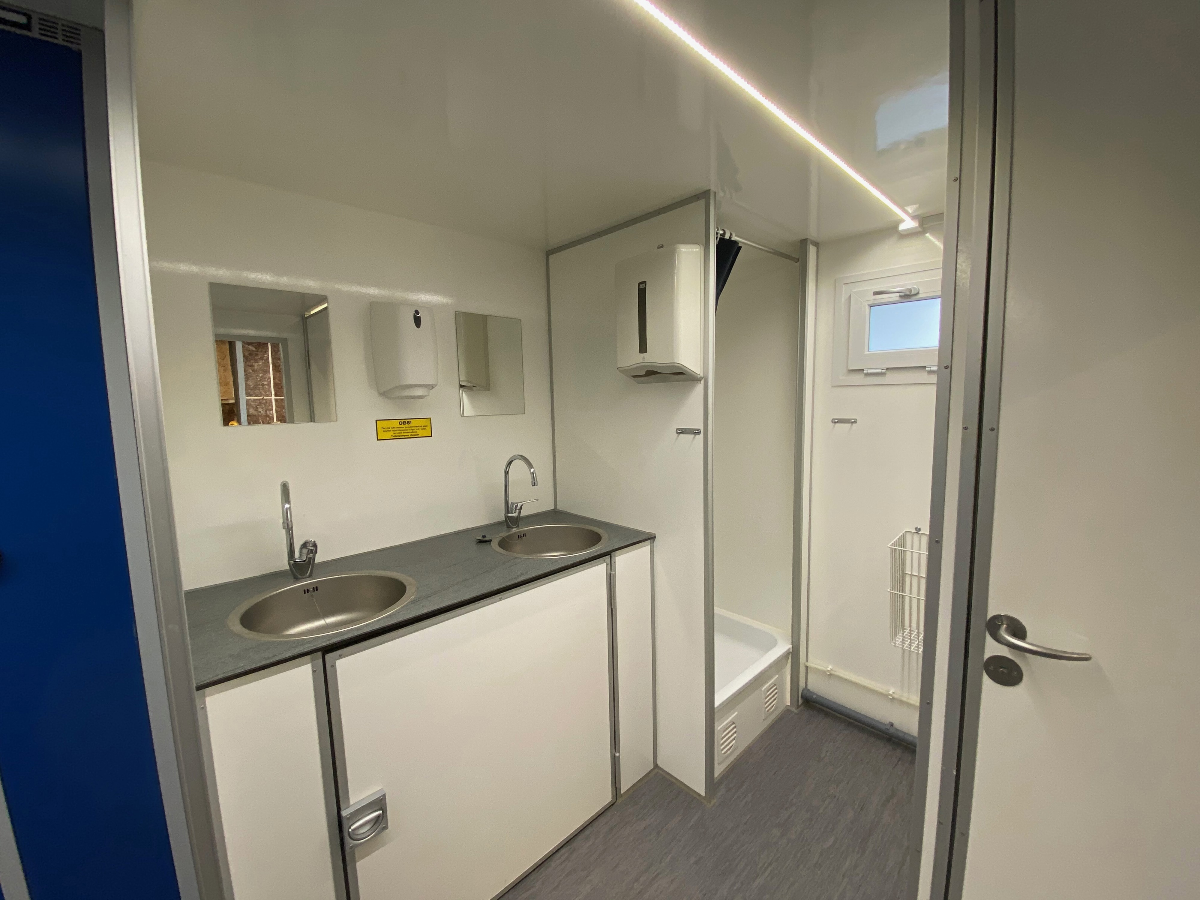 Mandskabsvogn m. spiseplads, skabe, toilet og bad - billede 7