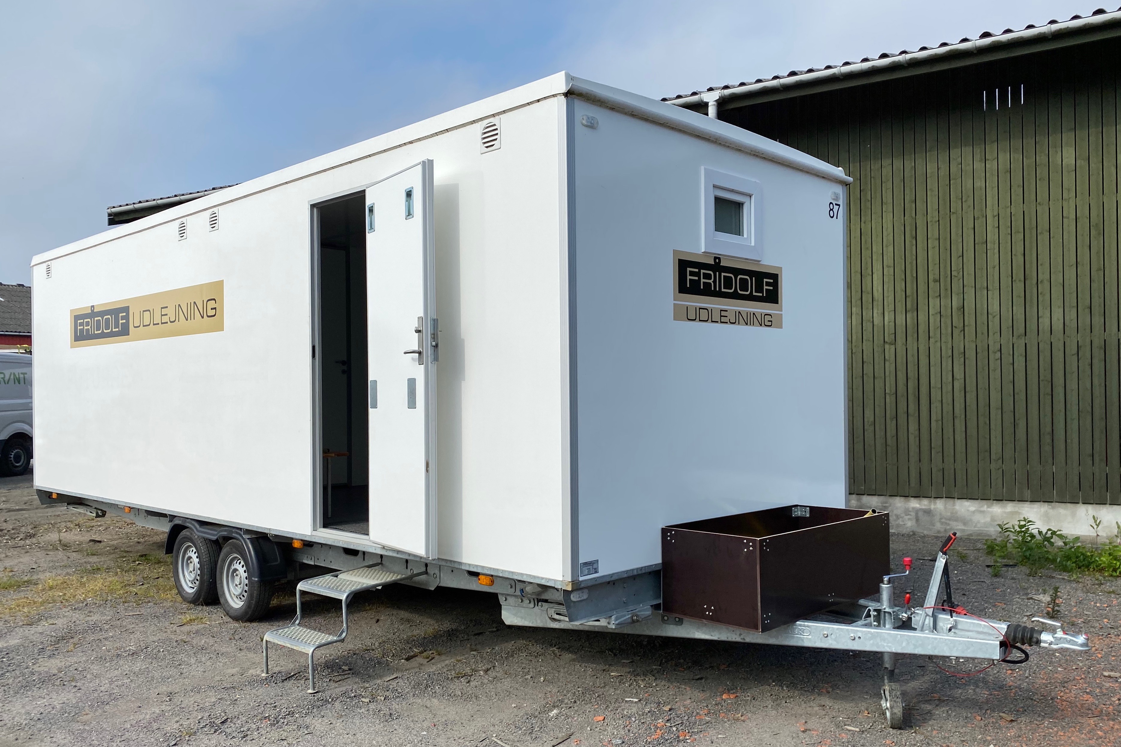 Mandskabsvogn m. spiseplads, skabe, toilet og bad - billede 2