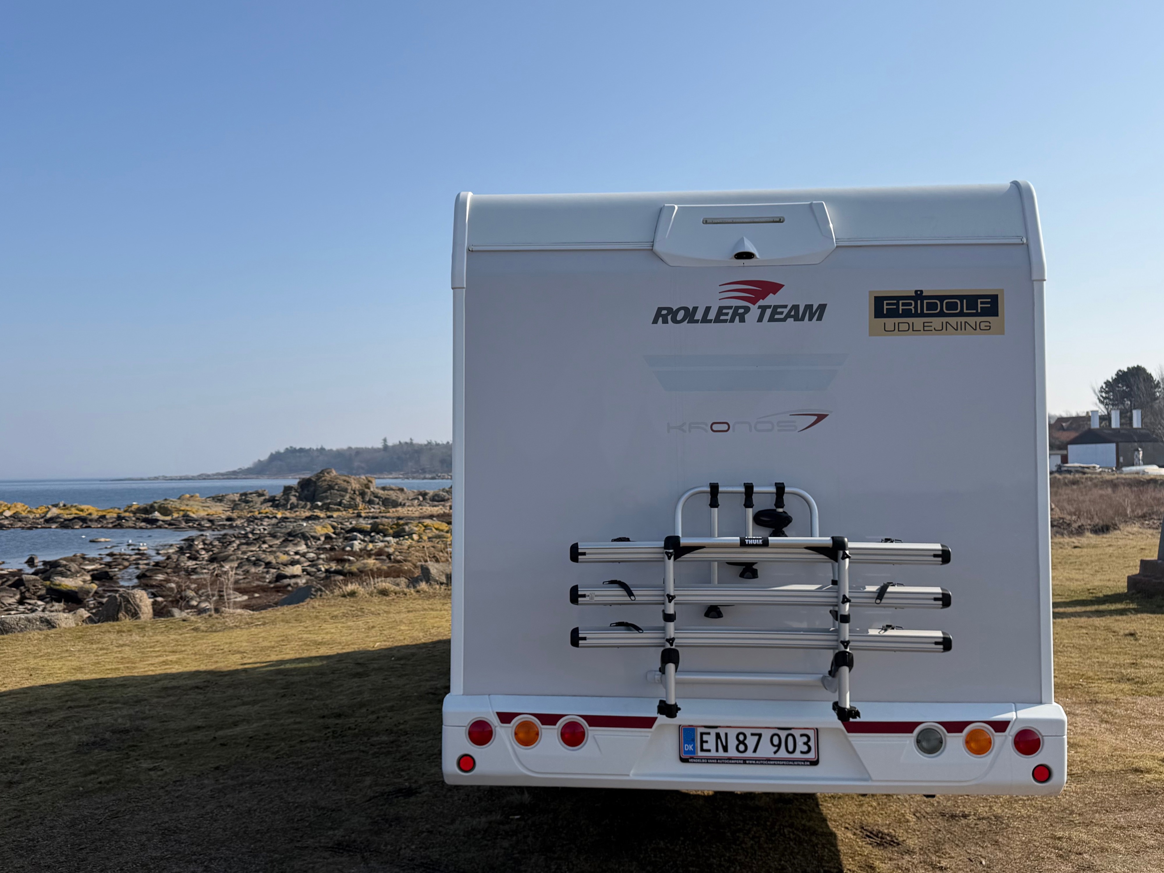 Del-integreret autocamper - Rollerteam dobbeltseng og sænkeseng - billede 11