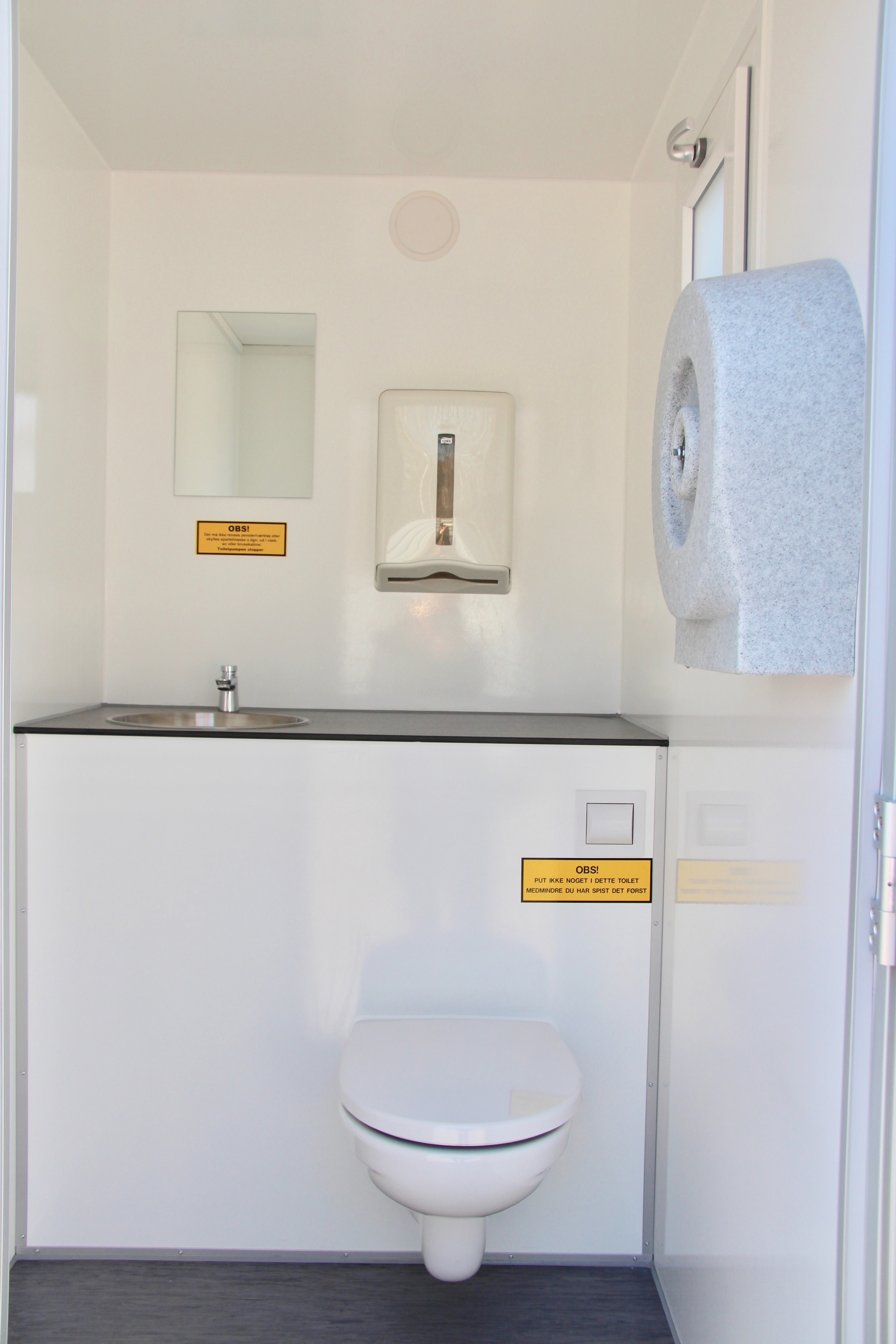 Dobbelt toiletvogn m/vandvarmer - billede 4